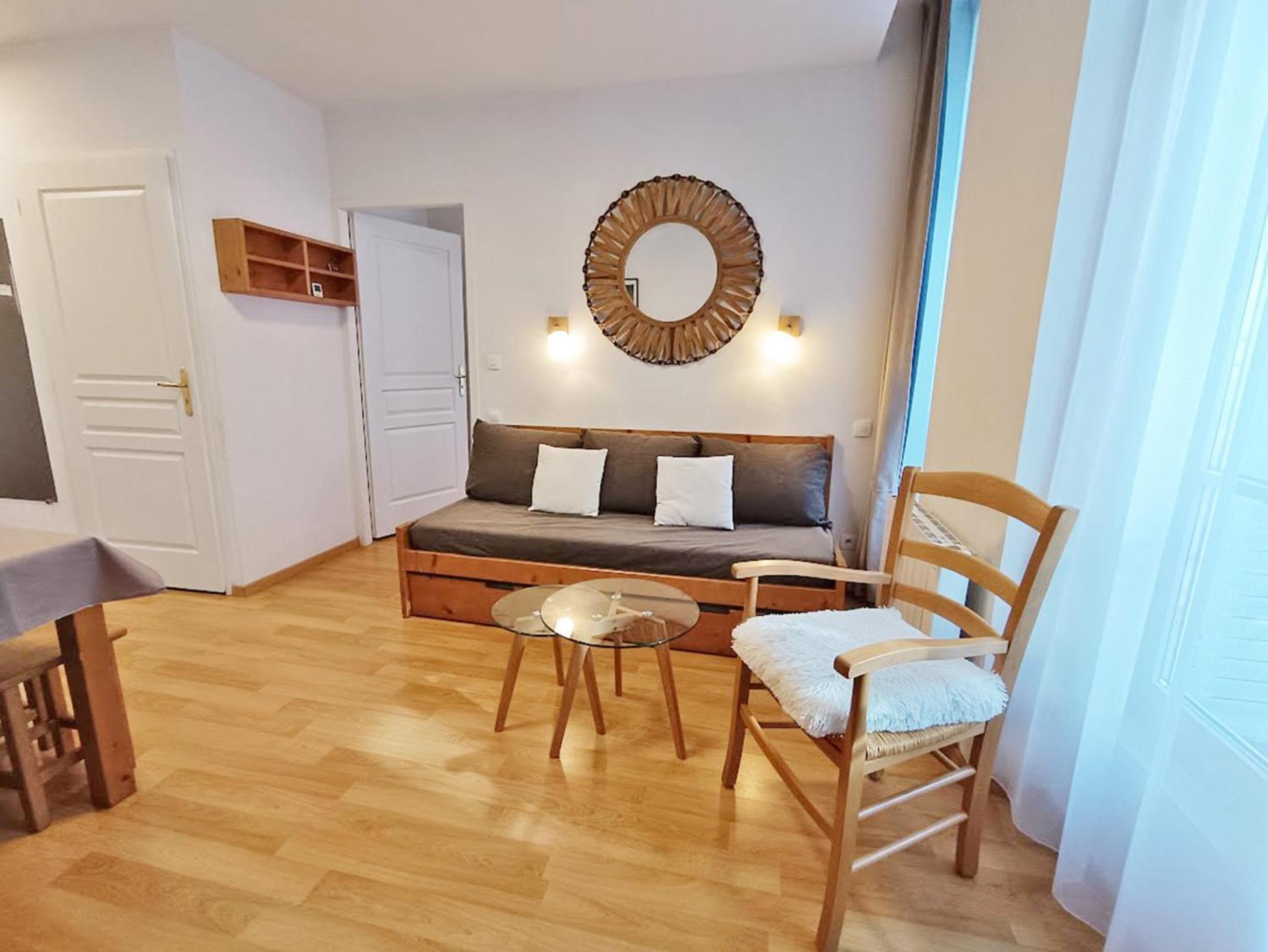 L'Eterlou, T3, Centre Luchon, Wifi, Casier A Skis, Ascenseur, 6 Personnes Bagneres-de-Luchon Luaran gambar